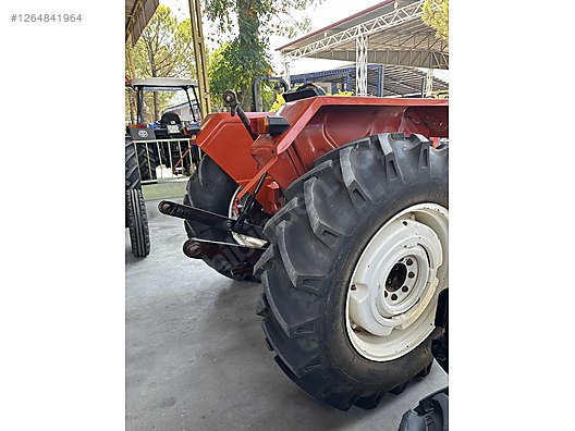 Machinery / Agricultural Machines / Tractors / New Holland / 54C