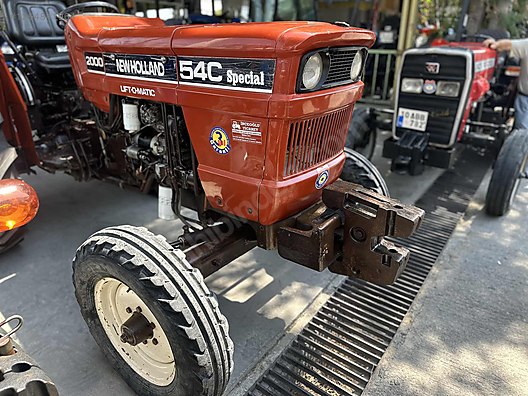 Machinery / Agricultural Machines / Tractors / New Holland / 54C