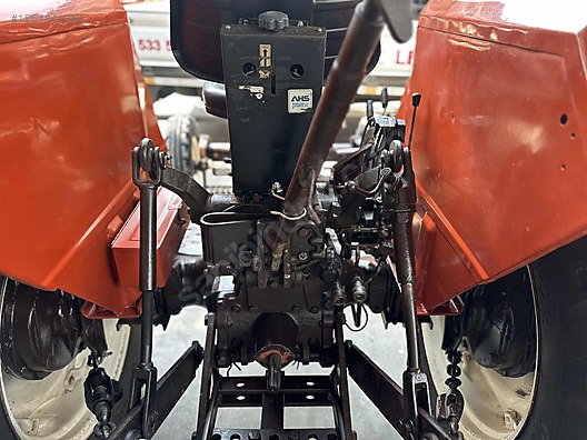 Machinery / Agricultural Machines / Tractors / New Holland / 54C