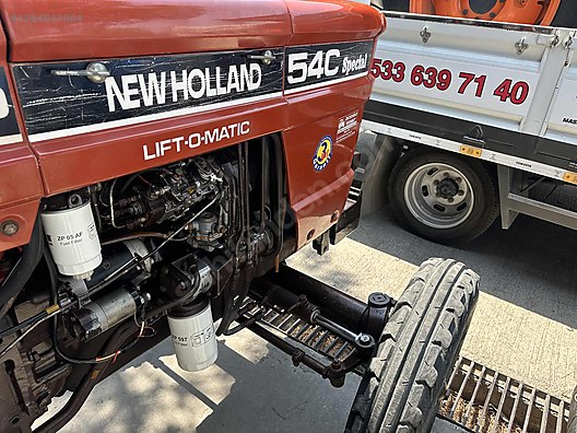 Machinery / Agricultural Machines / Tractors / New Holland / 54C