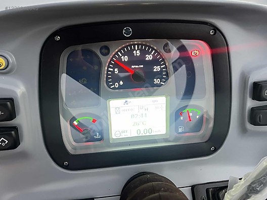 Machinery / Agricultural Machines / Tractors / New Holland / T4.70B