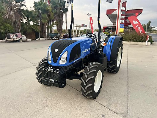 Machinery / Agricultural Machines / Tractors / New Holland / T4.70B