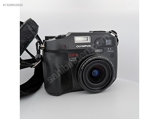 Compact / Olympus / C-7070 WideZoom / olympus c7070 digicam ccd