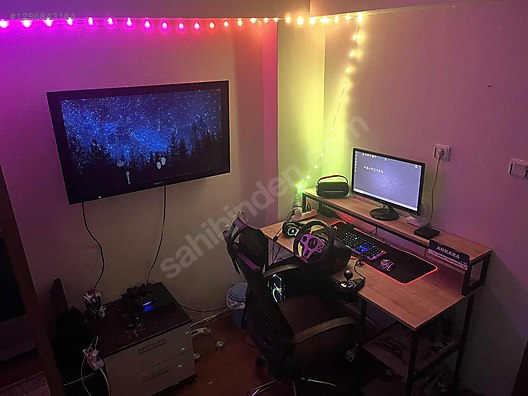 Used & Brand New Items / Gaming & Gamers Exclusive / Gaming Equipment / PC Game Racing Wheels