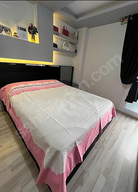 El İşi Nakışlı Pike Takımı