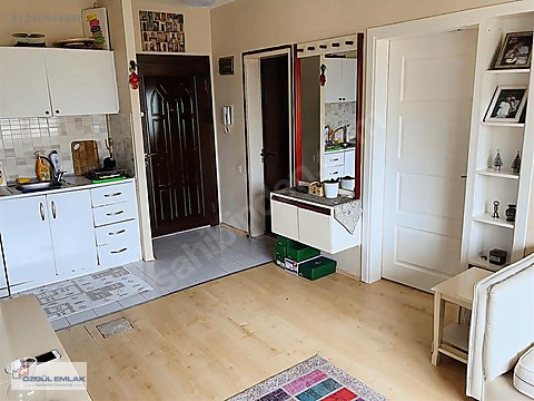 ATAKÖY 9-10. KISIM'DA BALKONLU 1 ODA 1 SALON SATILIK...