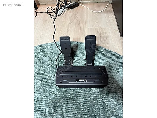 Used & Brand New Items / Gaming & Gamers Exclusive / Gaming Equipment / PC Game Racing Wheels