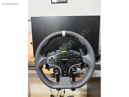 Used & Brand New Items / Gaming & Gamers Exclusive / Gaming Equipment / PC Game Racing Wheels