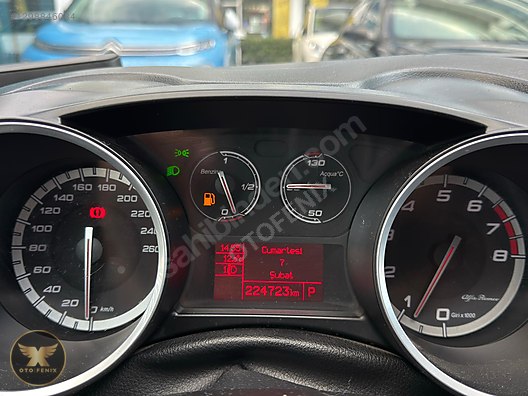 OTOFENİX 2012 GIULIETTA 1.4 TB MULTIAIR DISTINCTIVE 225.000 KM