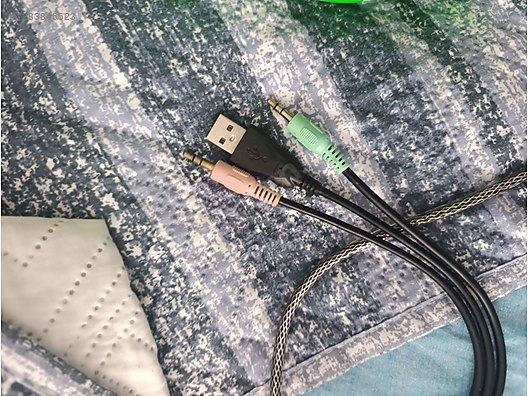 Used & Brand New Items / Computers / Peripherals / Headphones & Microphones