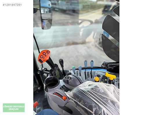 Machinery / Agricultural Machines / Tractors / New Holland / TR6.125S