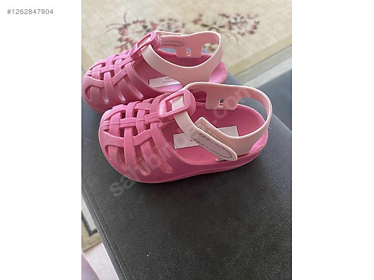 Used & Brand New Items / Mother & Baby / Baby Wear / Shoes & Bootees