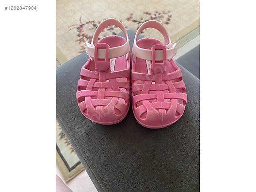 Used & Brand New Items / Mother & Baby / Baby Wear / Shoes & Bootees