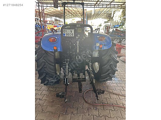 Machinery / Agricultural Machines / Tractors / New Holland / TD4.80B