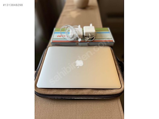 Apple Macbook / MacBook Air 13inch (2017 - A1466) Son Seri on