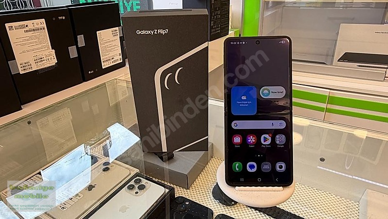 Resim Samsung Z Flip 7 İkinci El TR | 512 GB | Siyah İkinci El SAMSUNG Z FLİP 7 512GB 22 AY TR GARANTİ SORUNSUZ-BAHARİYE MOBİLE