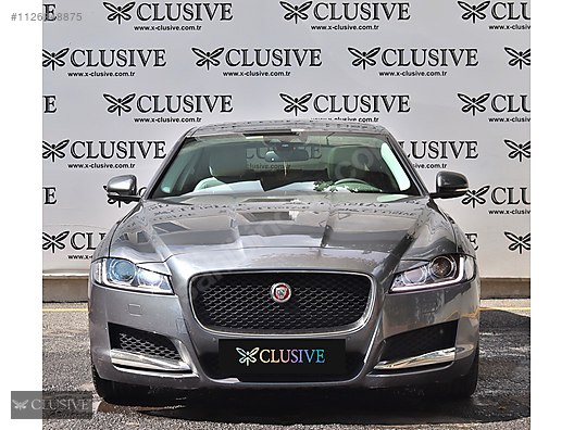 jaguar xf iç mekanı gece