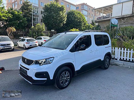 Peugeot / Rifter / 1.5 BlueHDI / GT / 2023 RİFTER 1.5 GT KENDİ BÜNYEMİZDE  VADELİ SENETLİ 6/48 TAKSİTLİ at  - 1092087189