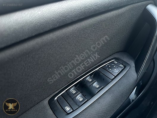 OTOFENİX 2020 RENAULT MEGANE 1.5 BLUE DCI TOUCH OTOMATİK