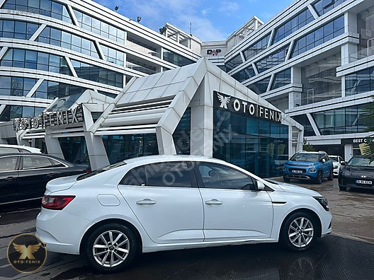 OTOFENİX 2020 RENAULT MEGANE 1.5 BLUE DCI TOUCH OTOMATİK