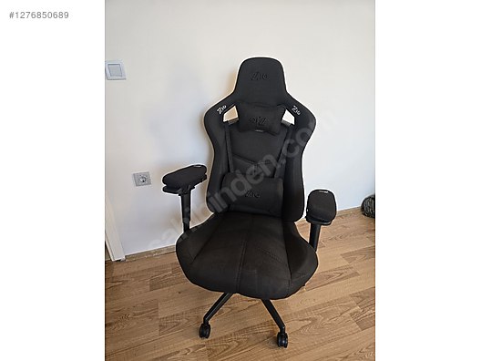 Used & Brand New Items / Gaming & Gamers Exclusive / Gaming Equipment / Gaming Chair
