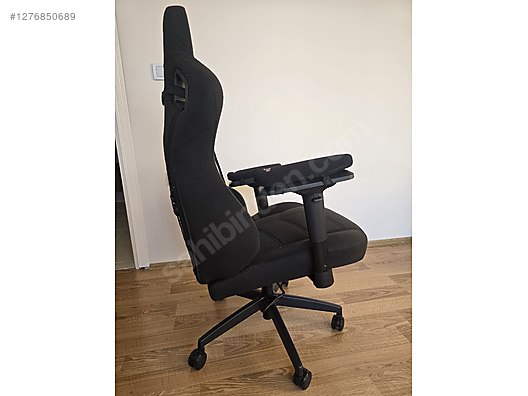 Used & Brand New Items / Gaming & Gamers Exclusive / Gaming Equipment / Gaming Chair
