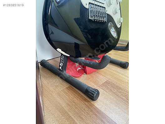 Squier Elektro Gitar