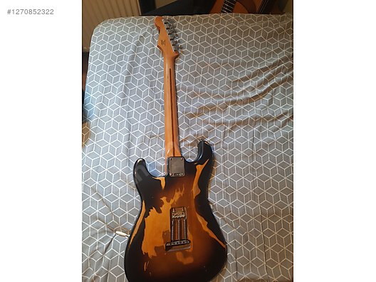 Squier Elektro Gitar