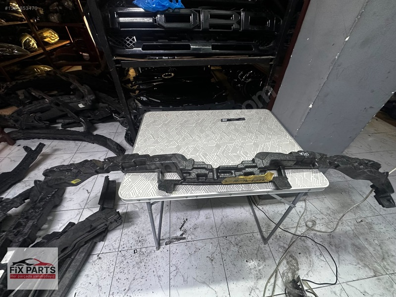 Mercedes EQE Tampon (Ön)