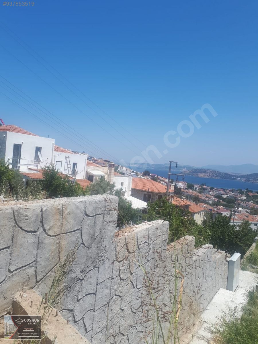 COŞKUN EMLAKTAN YENİFOÇA FATİH MAHALLESİNDE SATILIK LÜX DUBLEX