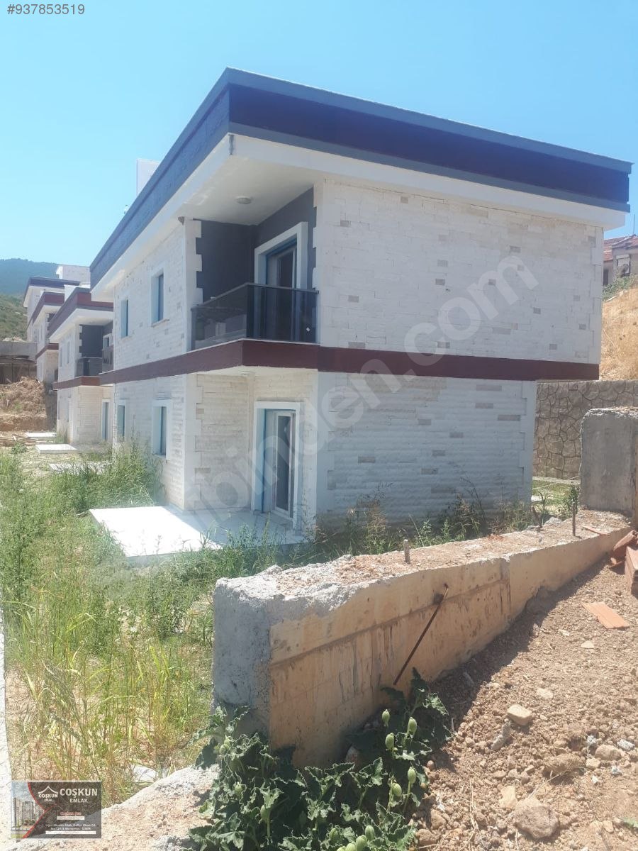 COŞKUN EMLAKTAN YENİFOÇA FATİH MAHALLESİNDE SATILIK LÜX DUBLEX