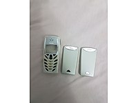 Nokia 8310, ön ve arka kapak ile tuş takımı