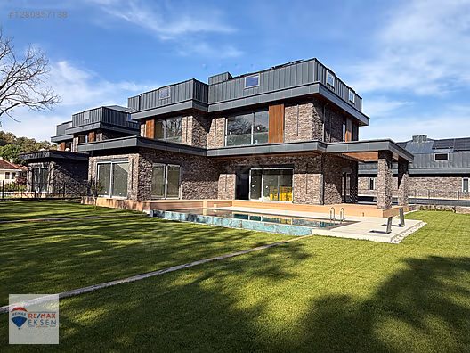 777 ÖMERLİ, ÇEKMEKÖY'DE DOĞANIN İÇİNDE SATILIK LÜKS VİLLA 12+1 #1280857138