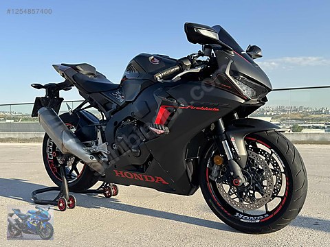 EFE'DEN SATILIK. . 2018 CBR 1000 RR BOYASIZ TRAMERSİZ..