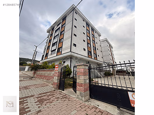 TEK YETKİLİ ! SİTE İÇERİSİNDE GENİŞ KULLANIŞLI 3+1 ARAKAT DAİRE! #1284857465