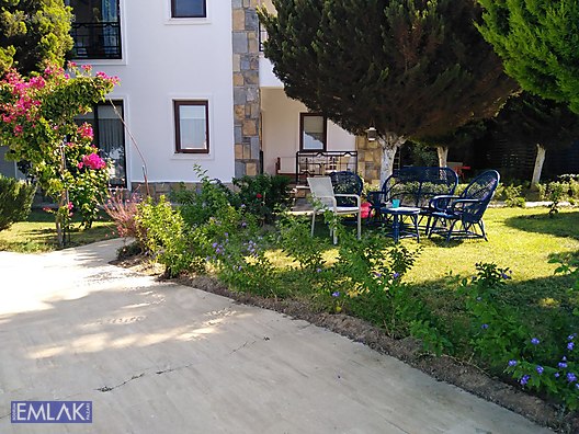 Bodrum Gümüşlükte Havuzlu Sitede,Manzaralı,Bahçeli,Eşyalı Daire