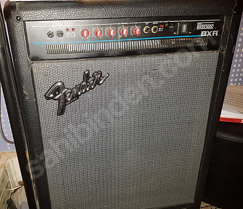 AMERIKAN FENDER 300 watt bas amfisi..Türkiye 'de TEK !! orijinal