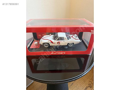 Autoart Diecast Model 1:18 Mazda Araba - 1317859391
