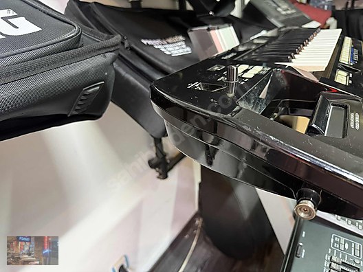 ROLAND LUCİNA AX-09 KEYTAR - Synthesizer ve Tuşlu Çalgılar