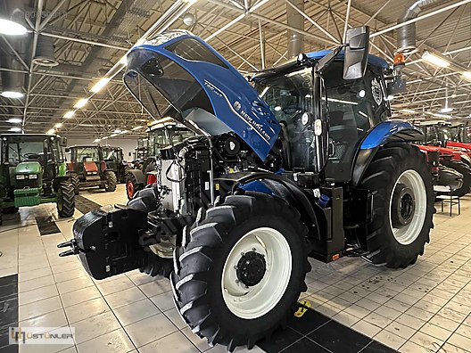 Machinery / Agricultural Machines / Tractors / New Holland / TR6.125S