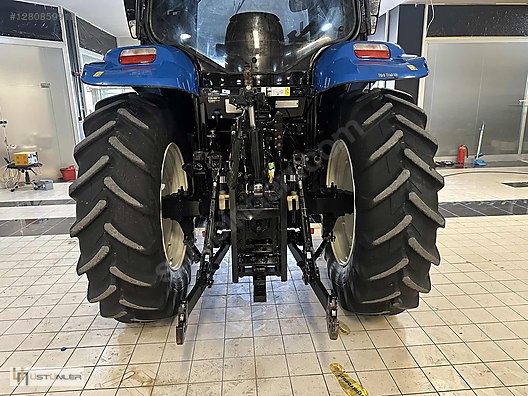Machinery / Agricultural Machines / Tractors / New Holland / TR6.125S