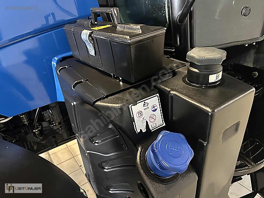 Machinery / Agricultural Machines / Tractors / New Holland / TR6.125S