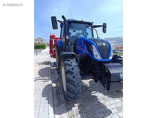 Machinery / Agricultural Machines / Tractors / New Holland / TR6.135S