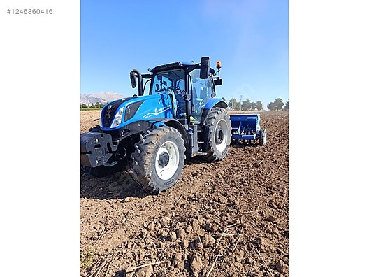 Machinery / Agricultural Machines / Tractors / New Holland / TR6.135S