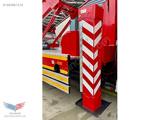 Machinery / Heavy Equipment / For Sale / Aerial Lifts & Ladder Lift Trucks