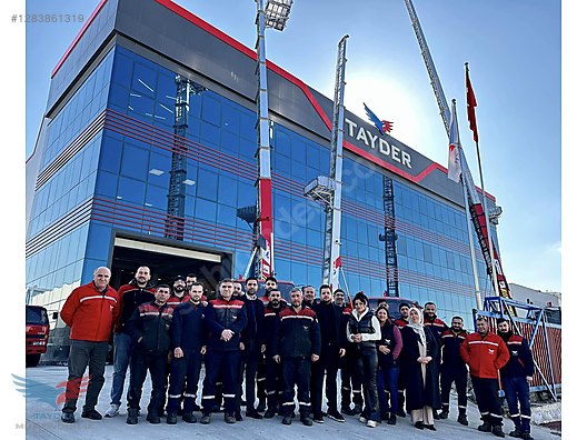 Machinery / Heavy Equipment / For Sale / Aerial Lifts & Ladder Lift Trucks