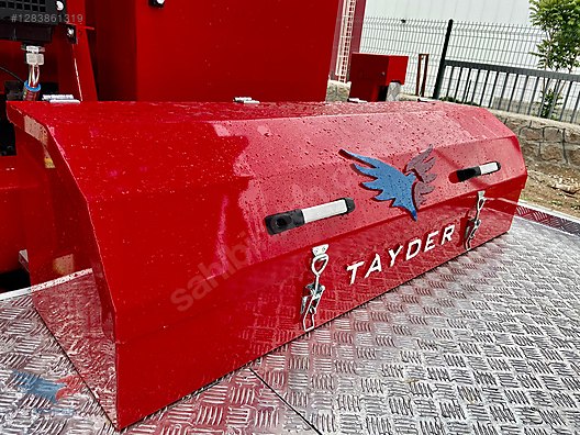 Machinery / Heavy Equipment / For Sale / Aerial Lifts & Ladder Lift Trucks