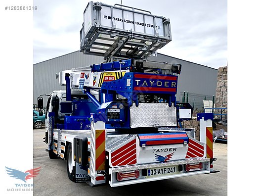 Machinery / Heavy Equipment / For Sale / Aerial Lifts & Ladder Lift Trucks