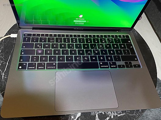Apple Macbook / MacBook Air M1 2020 16GB RAM 256GB | Kutulu
