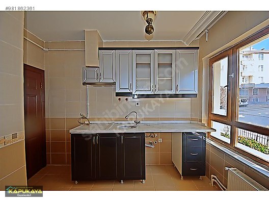 ataparkta caddeye yakin kat konumunda asansorlu iskanli 3 1daire satilik daire ilanlari sahibinden com da 981862361